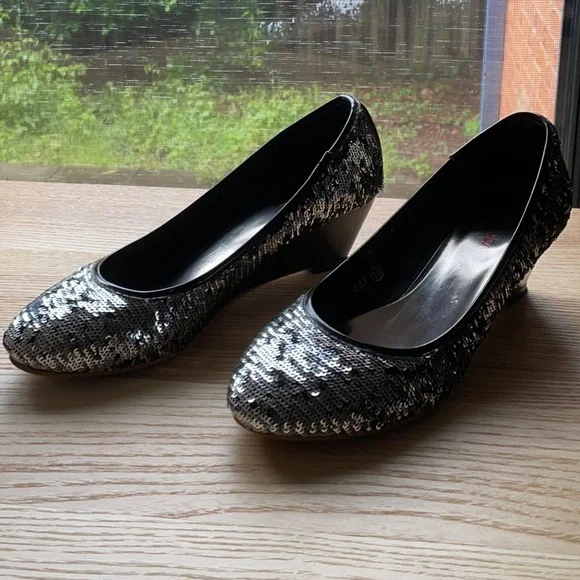 Silver and Black Sequin Glittery Heels - Picture 2 of 7